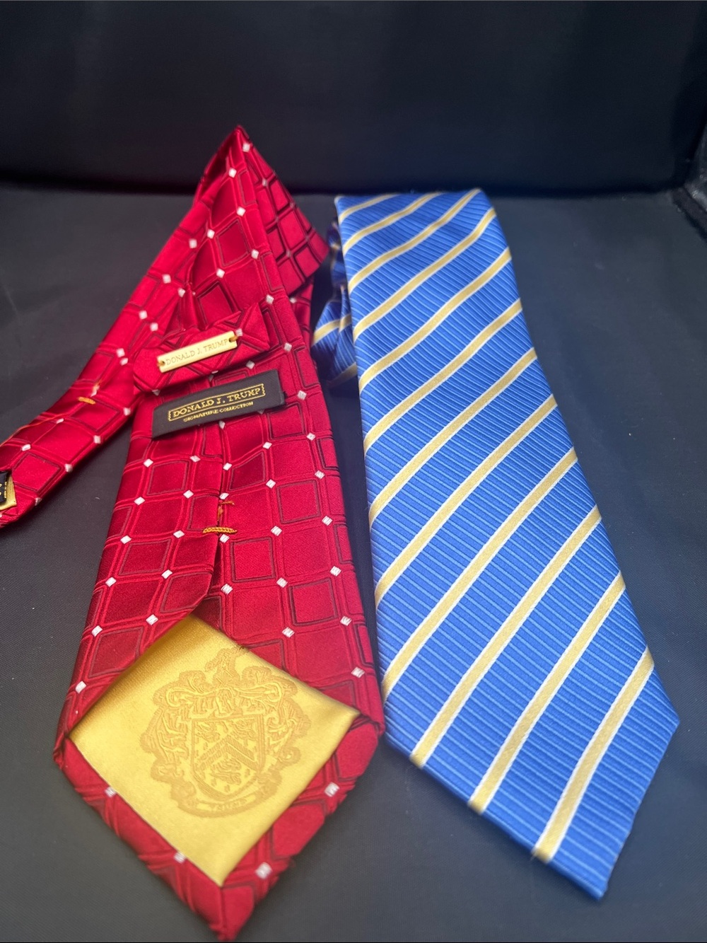 Red Geometric Pattern Silk Tie - Men's Dress Tie